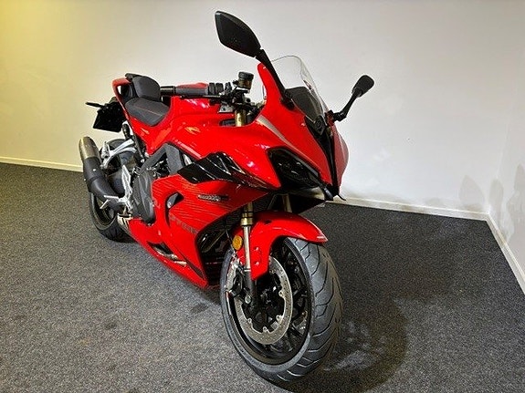 QJ Motor SRK 800RR 3 of 10