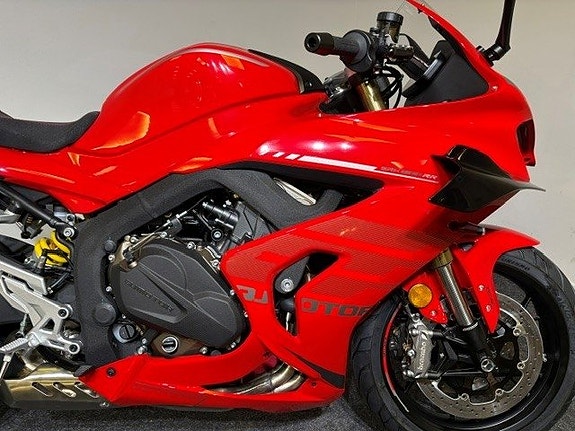QJ Motor SRK 800RR 6 of 10