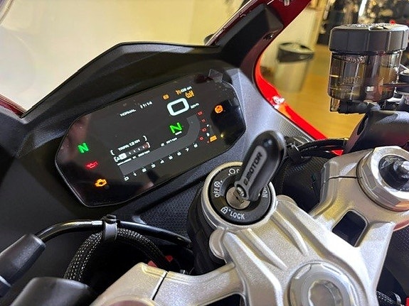 QJ Motor SRK 800RR 10 of 10