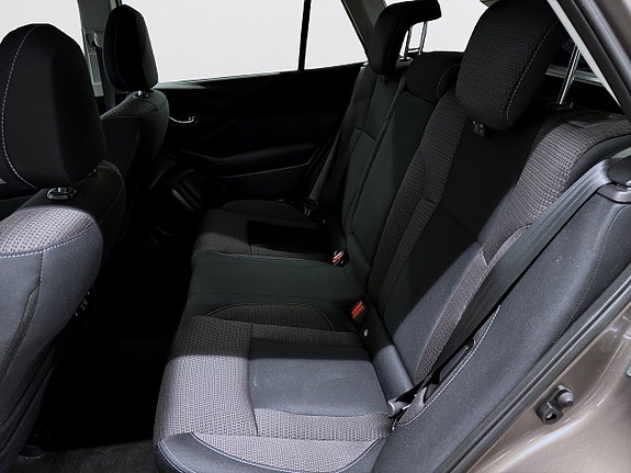 Subaru Outback 9 of 16