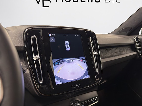 Volvo XC40 18 of 18