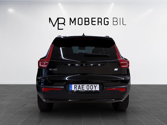 Volvo XC40 7 of 18