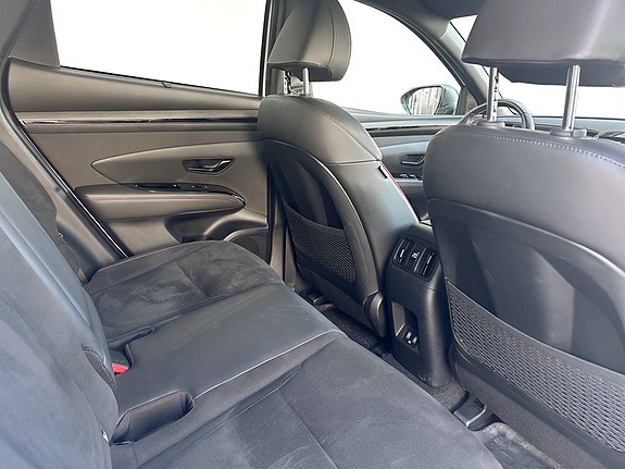 Hyundai Tucson 16 of 21