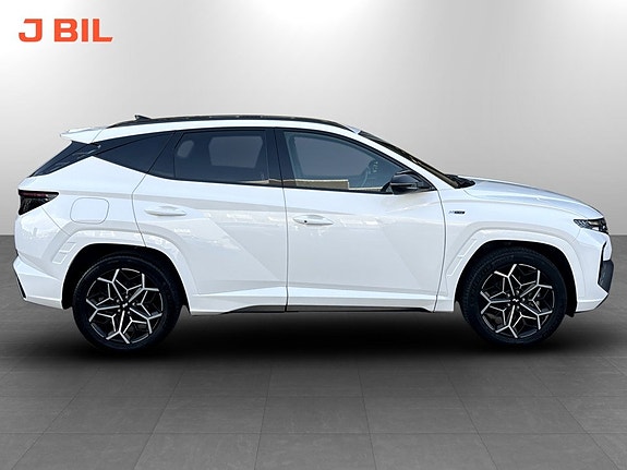 Hyundai Tucson 18 of 21