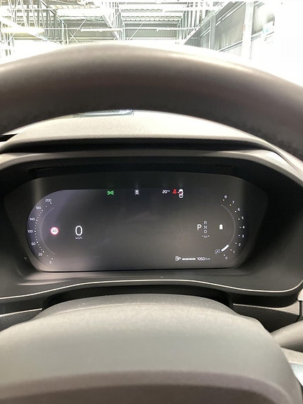 Volvo XC40 10 of 12