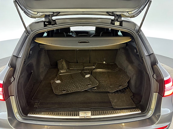 Mercedes-Benz E220 d 23 of 25