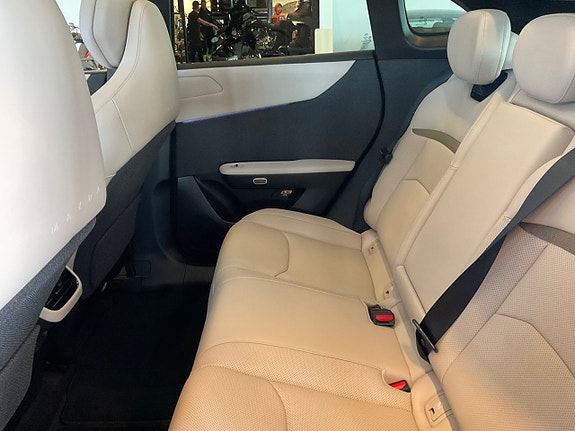 Mazda CX-6e 16 of 18