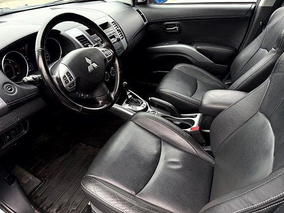 Mitsubishi Outlander 9 of 16
