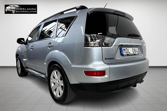 Mitsubishi Outlander 8 of 16