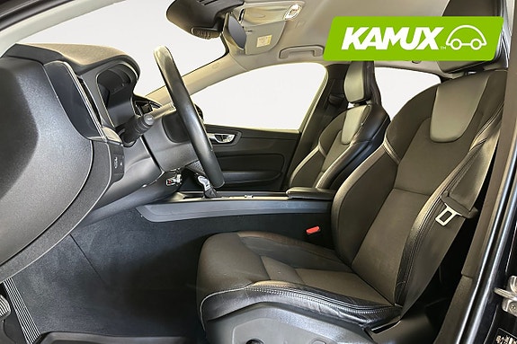Volvo XC60 10 of 26