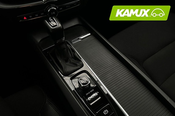 Volvo XC60 12 of 26