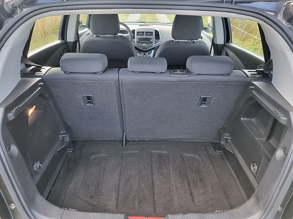 Chevrolet Aveo 4 of 7