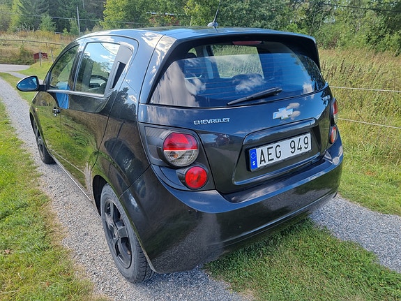 Chevrolet Aveo 2 of 7