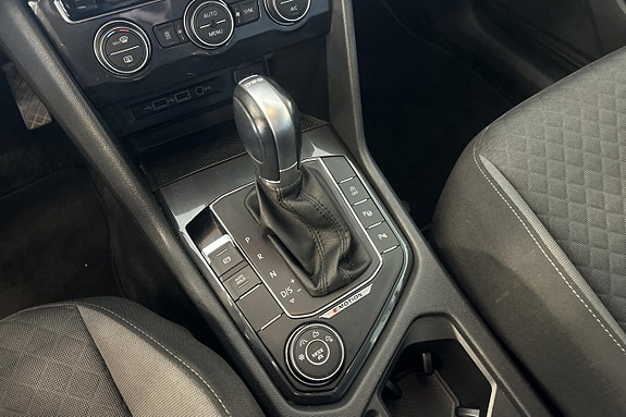 Volkswagen Tiguan 22 of 30
