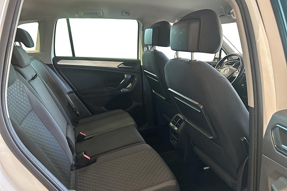 Volkswagen Tiguan 15 of 30