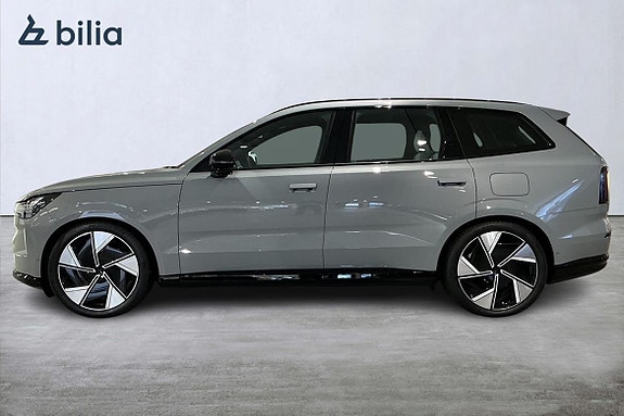 Volvo EX90 2 of 28