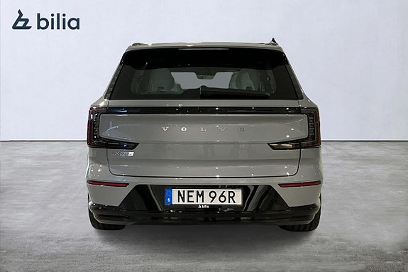 Volvo EX90 8 of 28