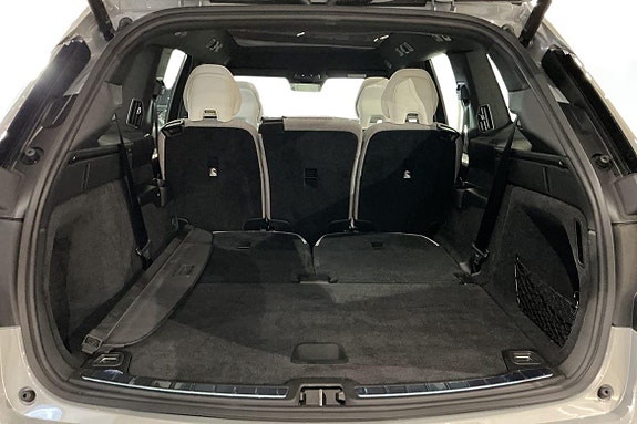 Volvo EX90 9 of 28