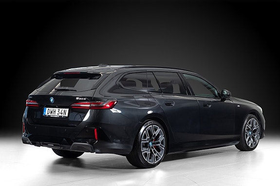 BMW 530e 2 of 21