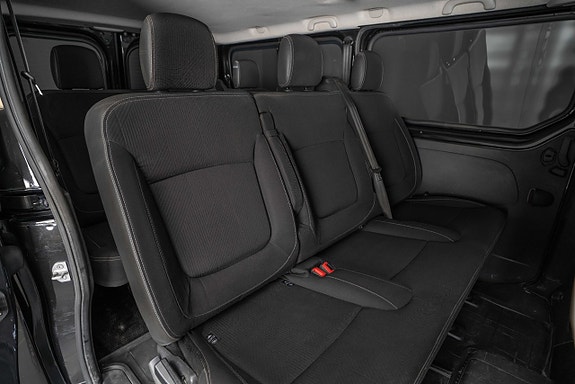 Renault Trafic 13 of 17