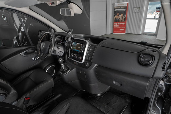 Renault Trafic 9 of 17
