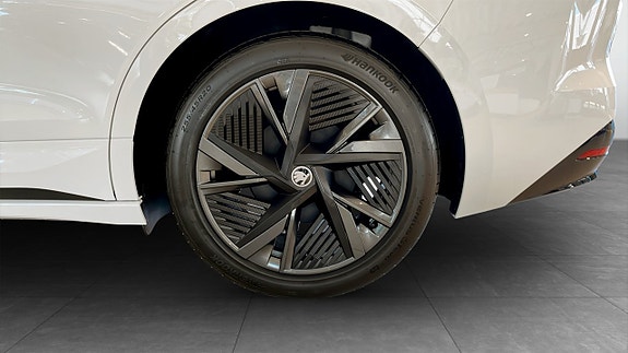 Skoda Enyaq Coupe RS 6 of 15