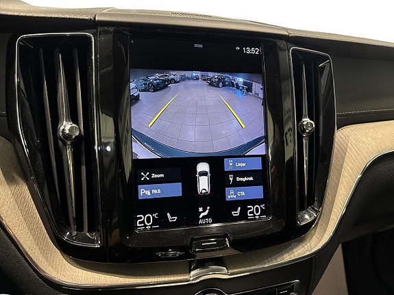 Volvo XC60 19 of 21