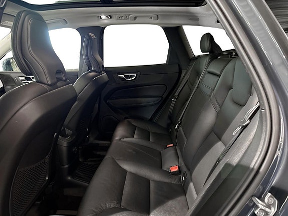 Volvo XC60 8 of 21