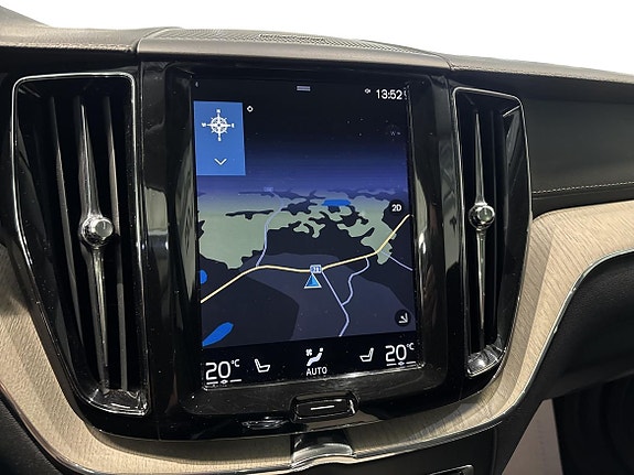 Volvo XC60 18 of 21