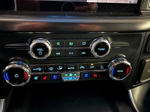 Ford F-150 11 of 16