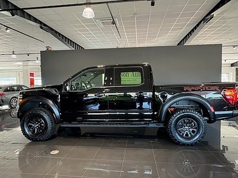 Ford F-150 2 of 16