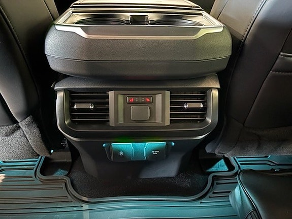 Ford F-150 7 of 16
