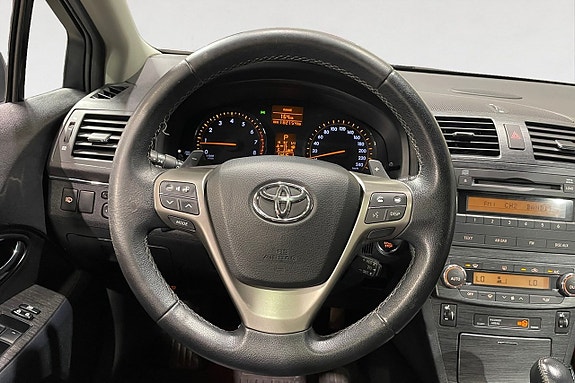 Toyota Avensis 12 of 15
