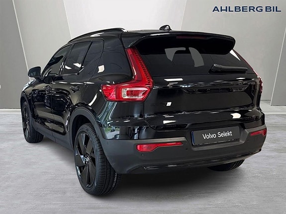 Volvo EX40 3 of 30