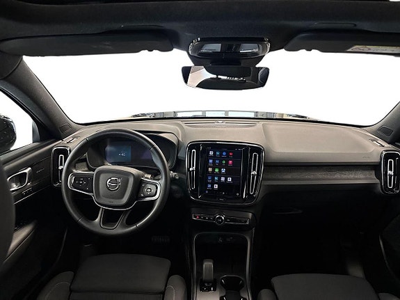 Volvo EX40 14 of 30