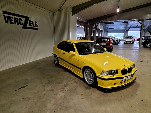 BMW 323Ti 2 of 11