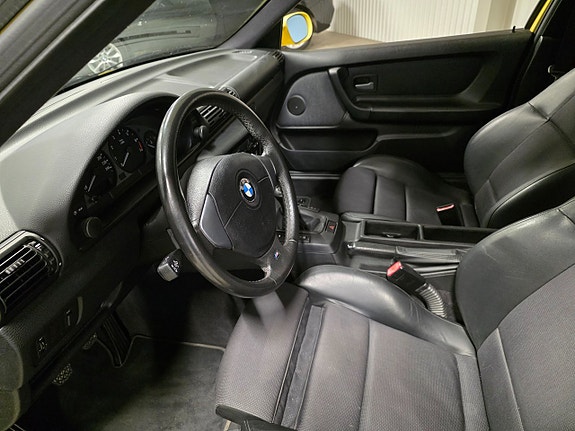 BMW 323Ti 7 of 11