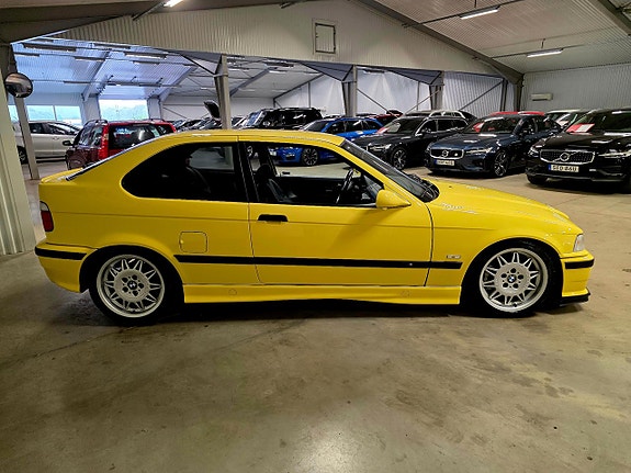 BMW 323Ti 3 of 11