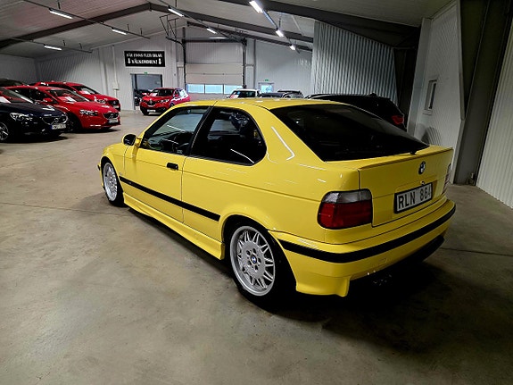 BMW 323Ti 5 of 11