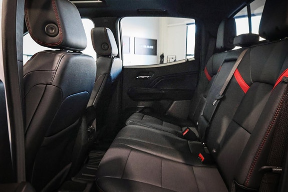 Chevrolet Colorado 8 of 21