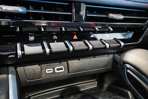 Chevrolet Colorado 16 of 21