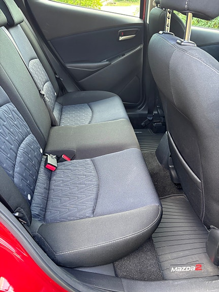 Mazda 2 7 of 8