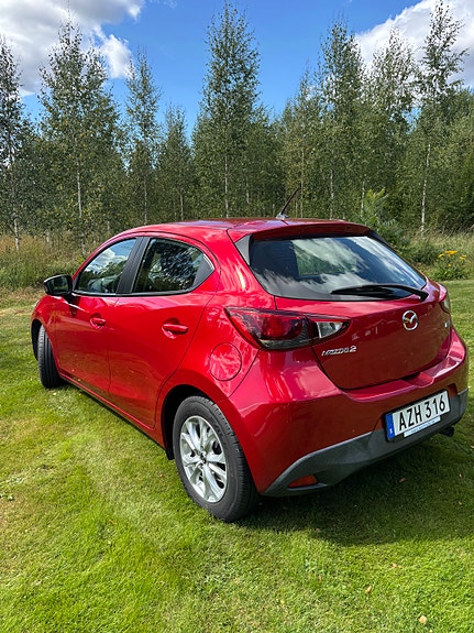Mazda 2 4 of 8