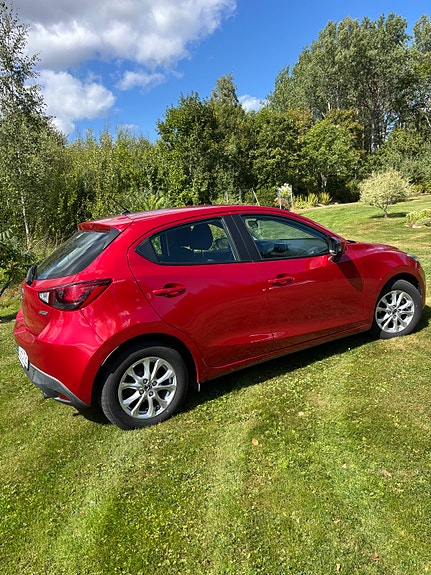 Mazda 2 3 of 8