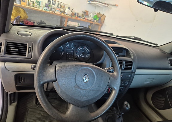 Renault Clio 7 of 18