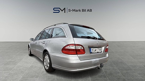 Mercedes-Benz E300 de 3 of 19