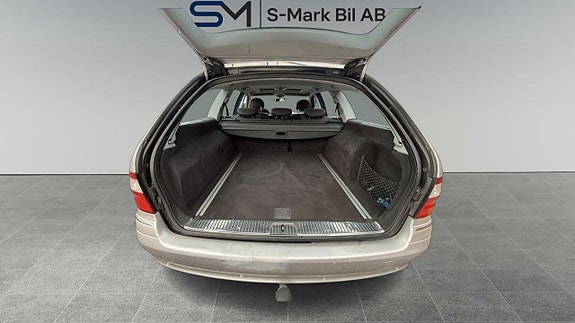 Mercedes-Benz E300 de 19 of 19