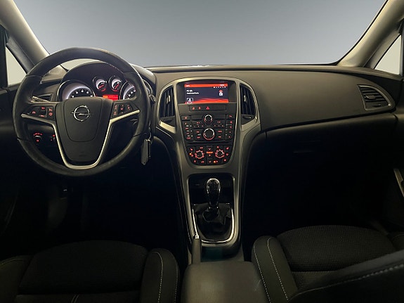 Opel Astra 8 of 22