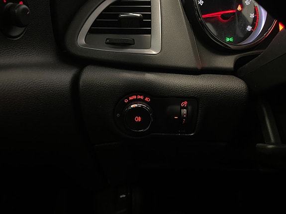 Opel Astra 18 of 22