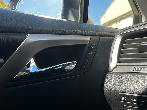 Lexus RX450h 23 of 25